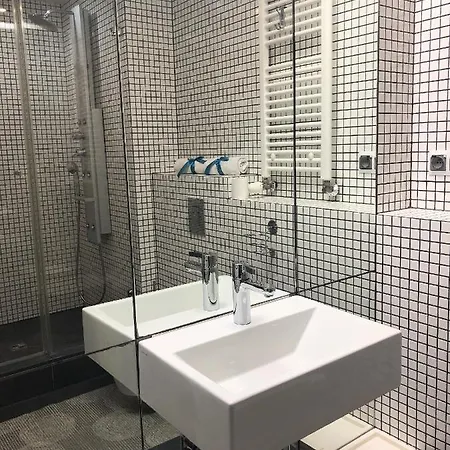 Z Prywatnym Tarasem Na Dachu Ogien 8 *